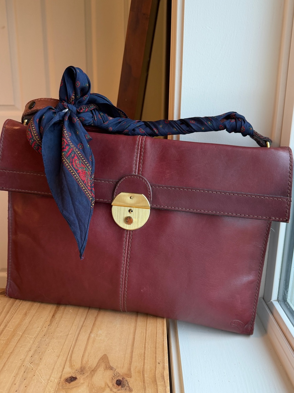 Vintage Le Sac Leather Top-Handle Shoulder Satchel in Burgundy Gold Hardware